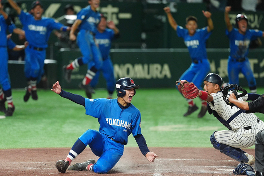 決勝戦サヨナラのホームを踏んだ小林【写真：小林靖】