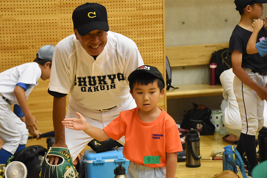 “遊び”を取り入れた野球を楽しむ子どもたち【写真：川浪康太郎】