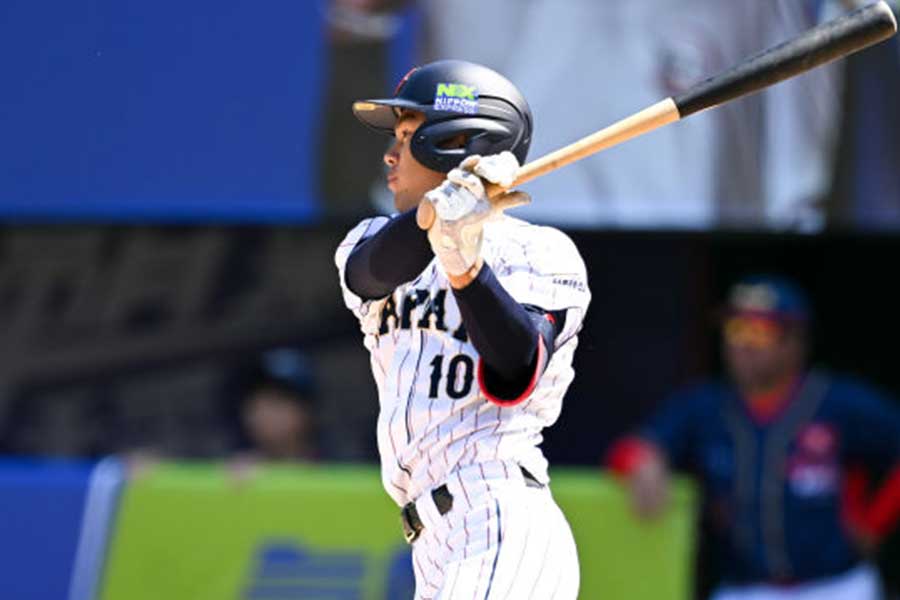 香港代表戦に出場したU-18日本代表の宇野真仁朗【写真：Getty Images】