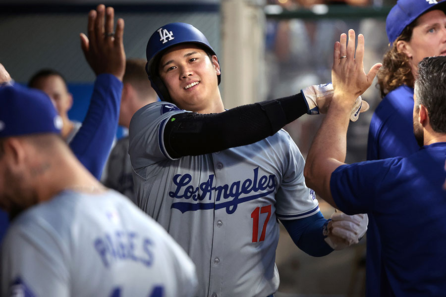 エンゼルス戦でホームに生還したドジャース・大谷翔平【写真：Getty Images】