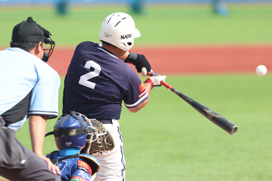 小・中学生にとって適切な打球角度とは（写真はイメージ）