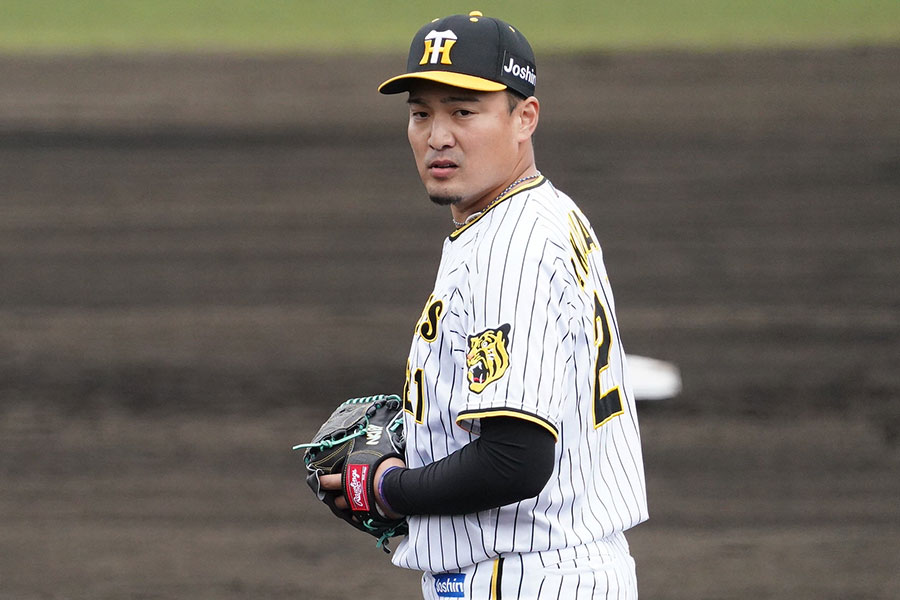 阪神・秋山拓巳【写真：荒川祐史】