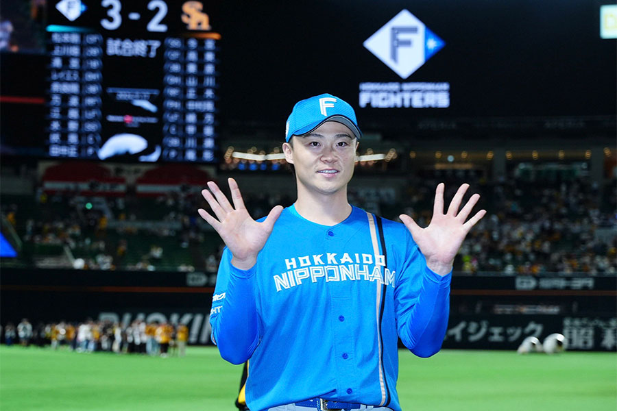 ソフトバンク戦で今季10勝目をマークした日本ハム・山崎福也【写真：小林靖】