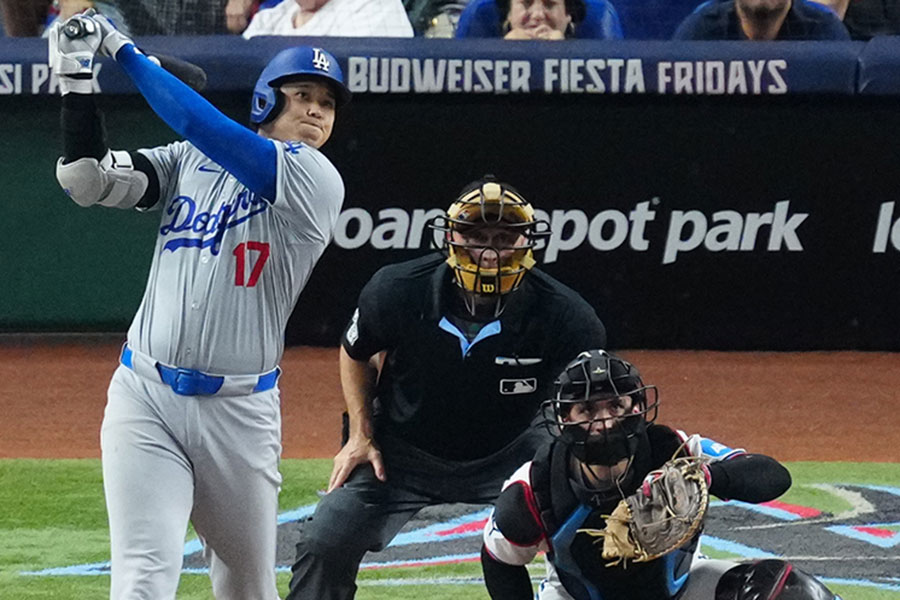 50号を放ったドジャース・大谷翔平【写真：荒川祐史】