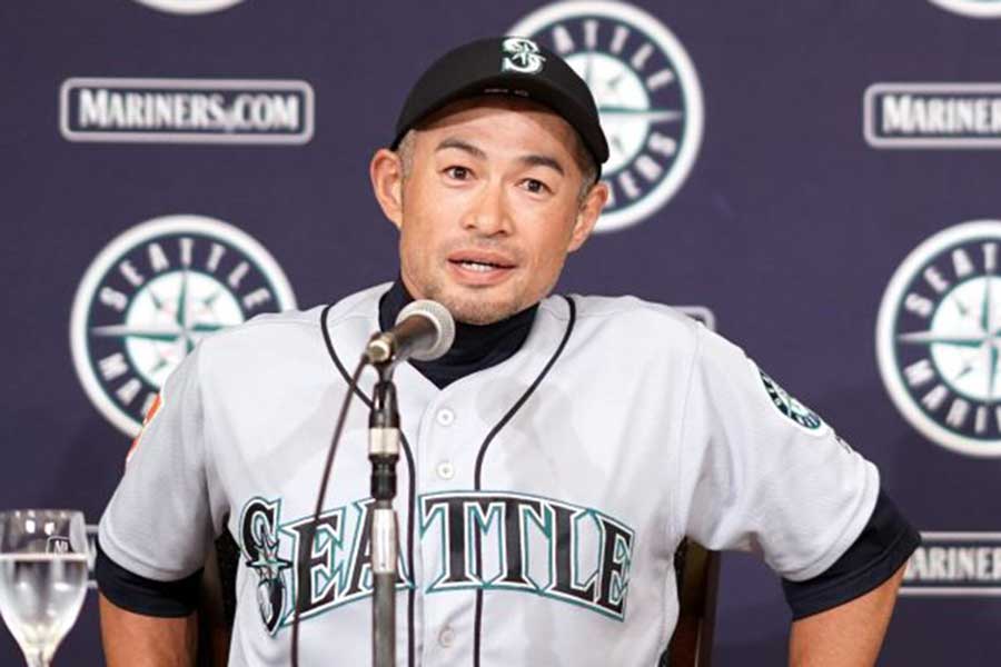 引退会見時のイチロー氏【写真：Getty Images】