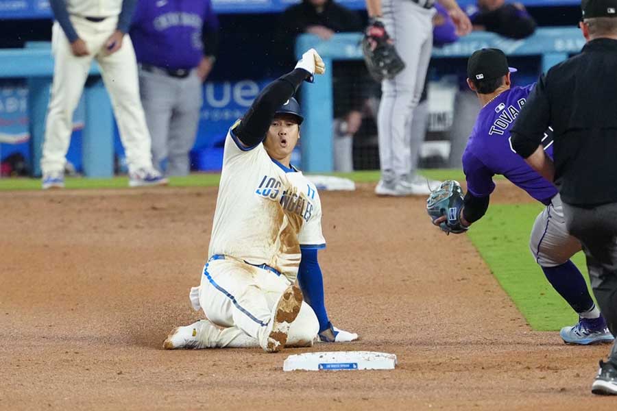 53個目の盗塁を決めたドジャース・大谷翔平【写真：荒川祐史】