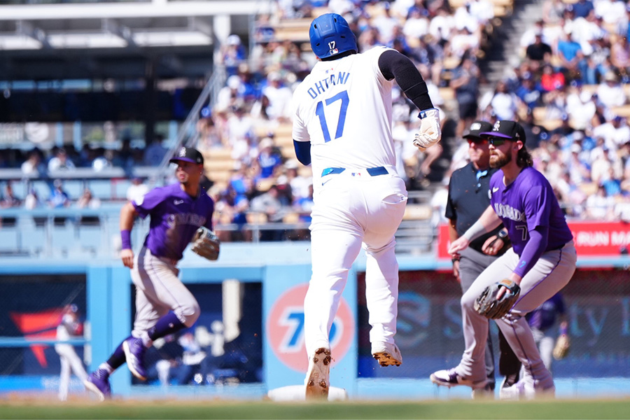 54盗塁目を決めたドジャース・大谷翔平【写真：荒川祐史】