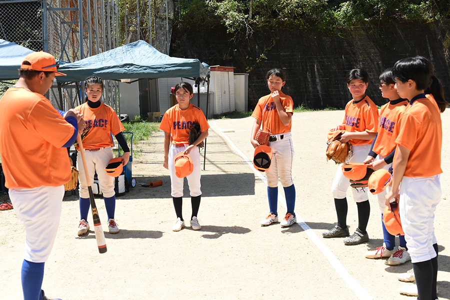 「広島ピースガールズ」の練習の様子【写真：真田一平】