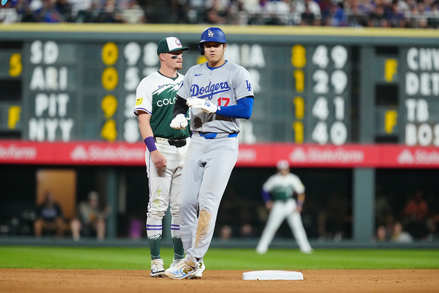 58盗塁目を決めたドジャース・大谷翔平【写真：荒川祐史】