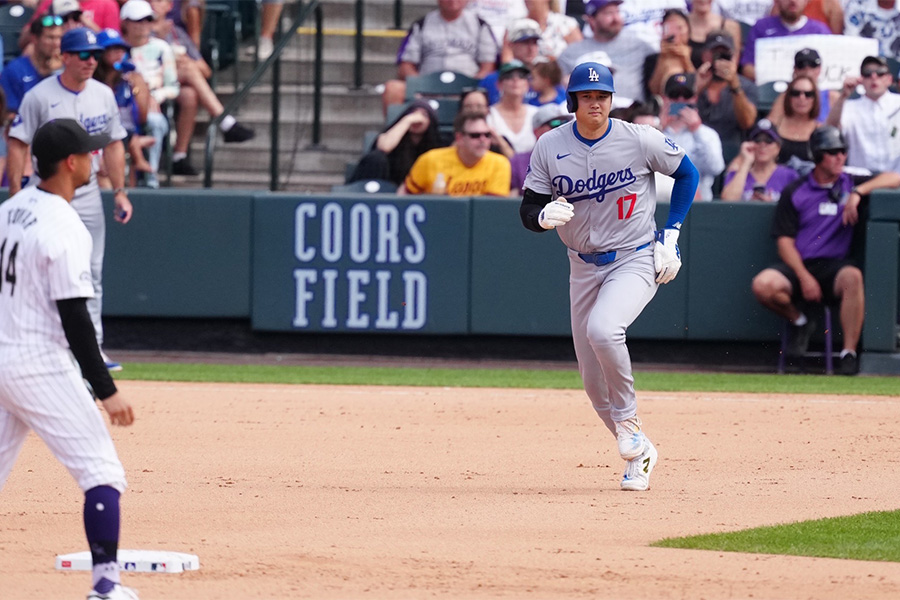 59盗塁目を決めたドジャース・大谷翔平【写真：荒川祐史】