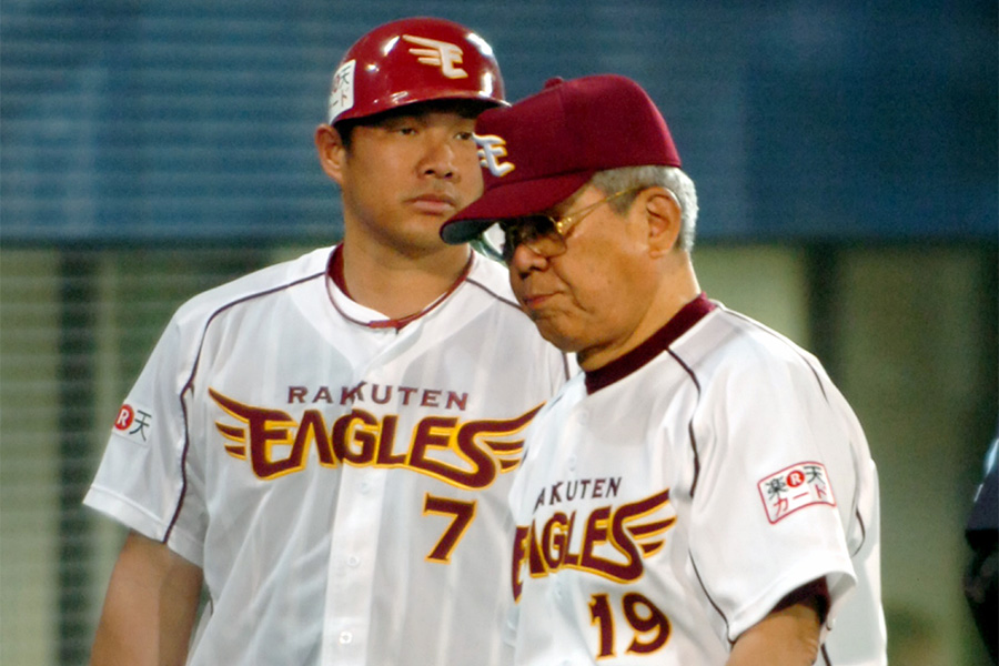 楽天でともに戦った山崎武司氏（左）と野村克也氏【写真提供：産経新聞社】