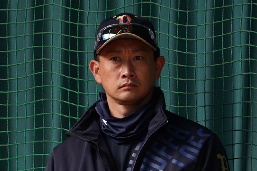 オリックスの新監督に就任する岸田護投手コーチ【写真：荒川祐史】