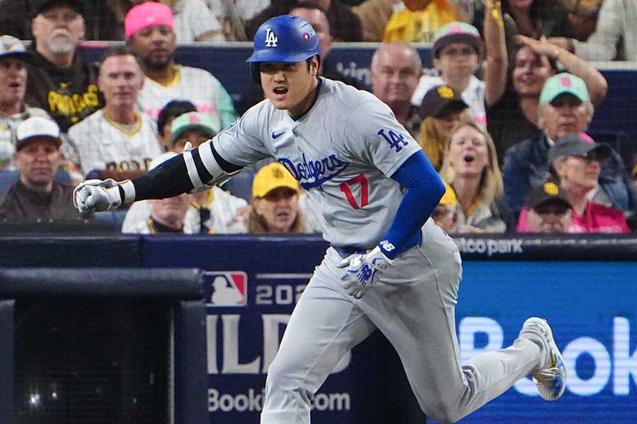 右前適時打を放ったドジャース・大谷翔平【写真：荒川祐史】