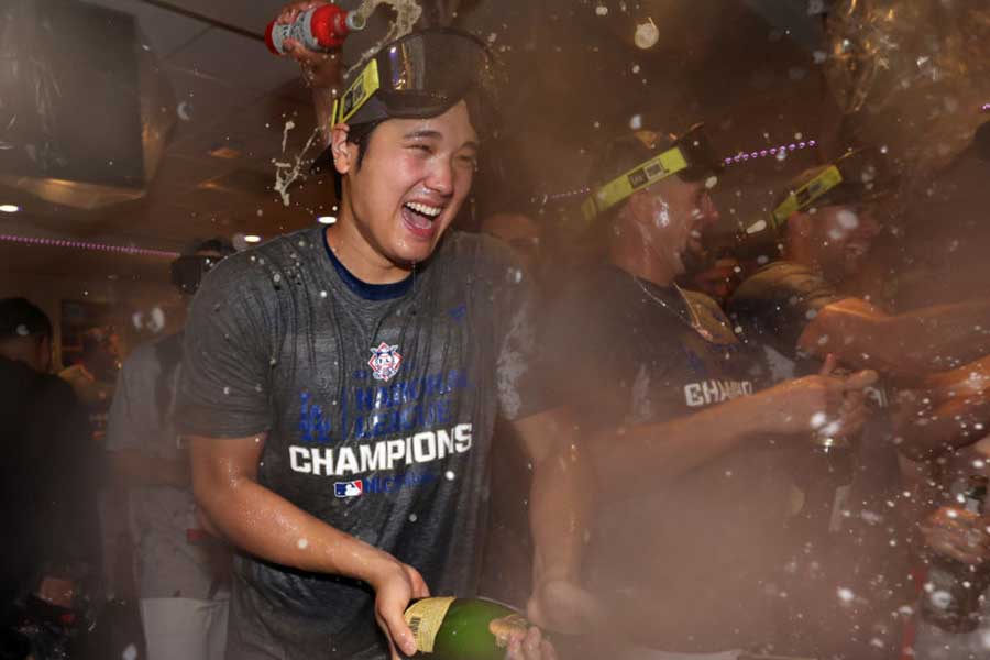 シャンパンファイトで楽しそうに大はしゃぎするドジャース・大谷翔平【写真：Getty Images】