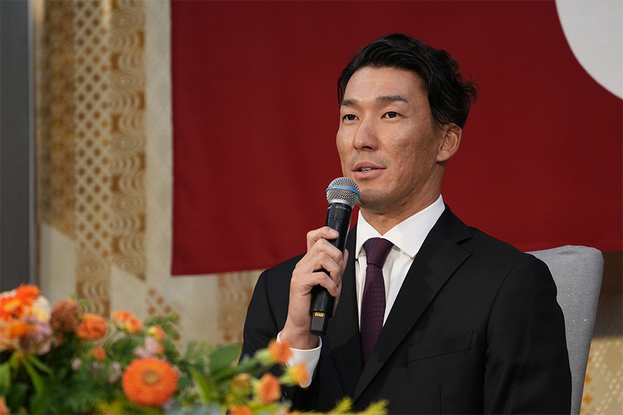 引退会見に出席した巨人・梶谷隆幸【写真：松本洸】