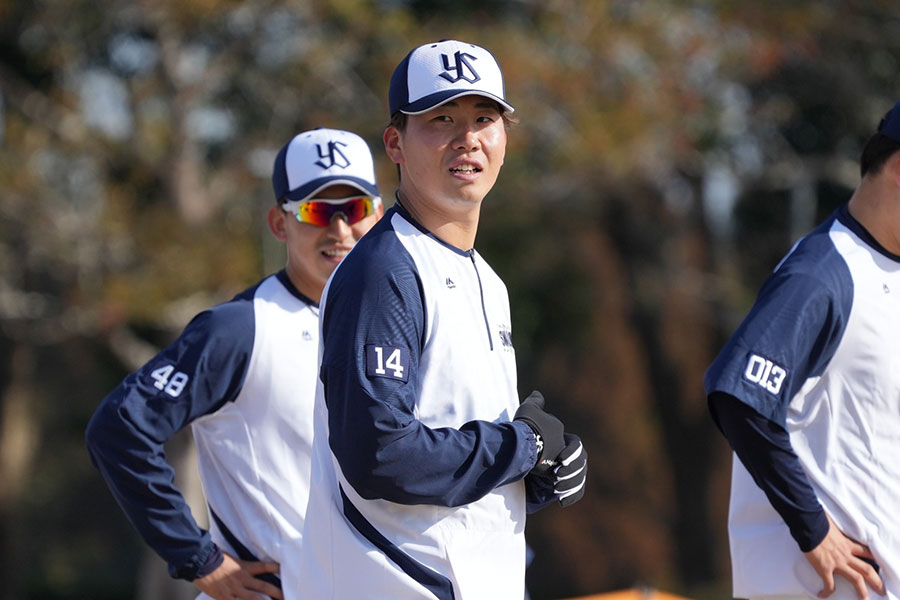 ヤクルト・西舘昂汰【写真：小林靖】
