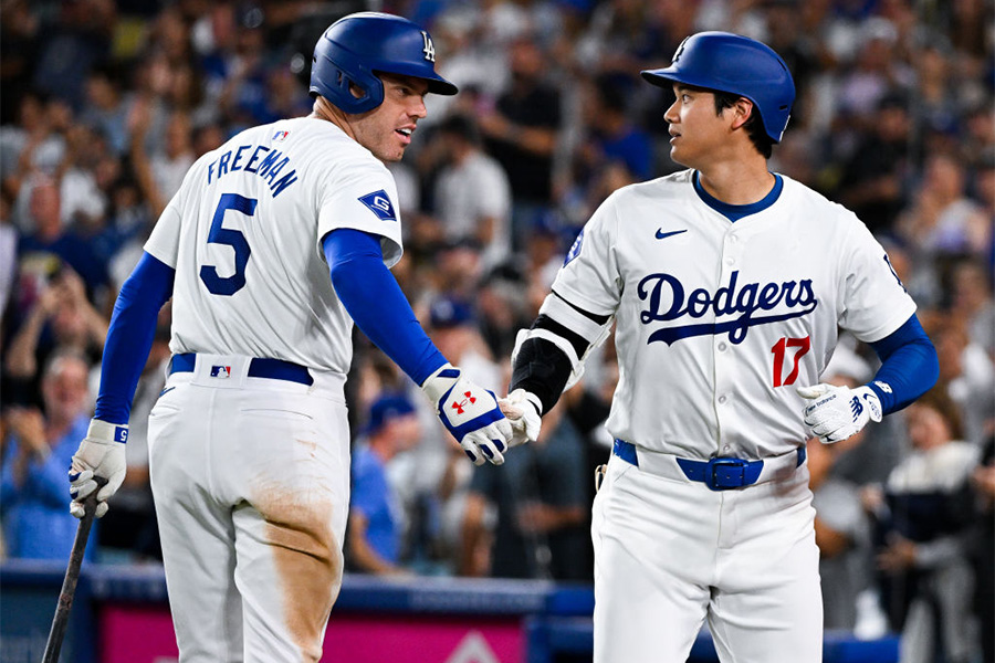 ドジャースのフレディ・フリーマン（左）と大谷翔平【写真：Getty Images】