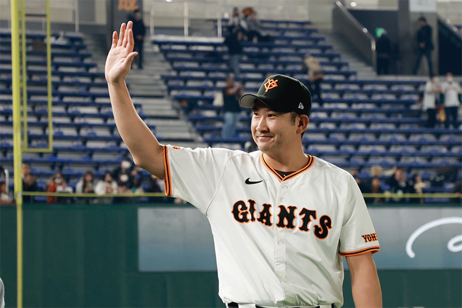 ファンフェスタに登場した巨人・菅野智之【写真：小池義弘】