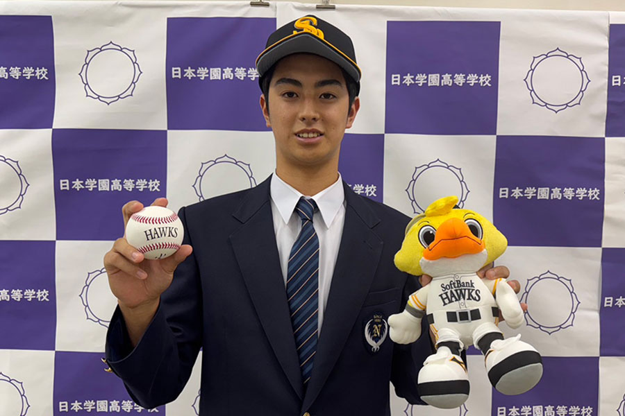 ソフトバンクから育成1位指名を受けるも入団辞退した日本学園・古川遼【写真：福谷佑介】