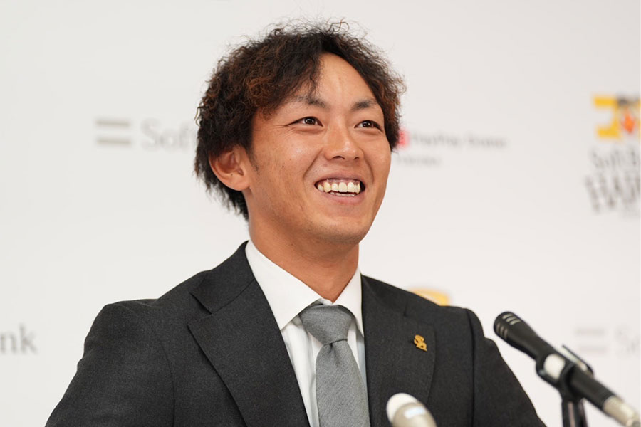 契約更改交渉に臨んだソフトバンク・今宮健太【写真：冨田成美】