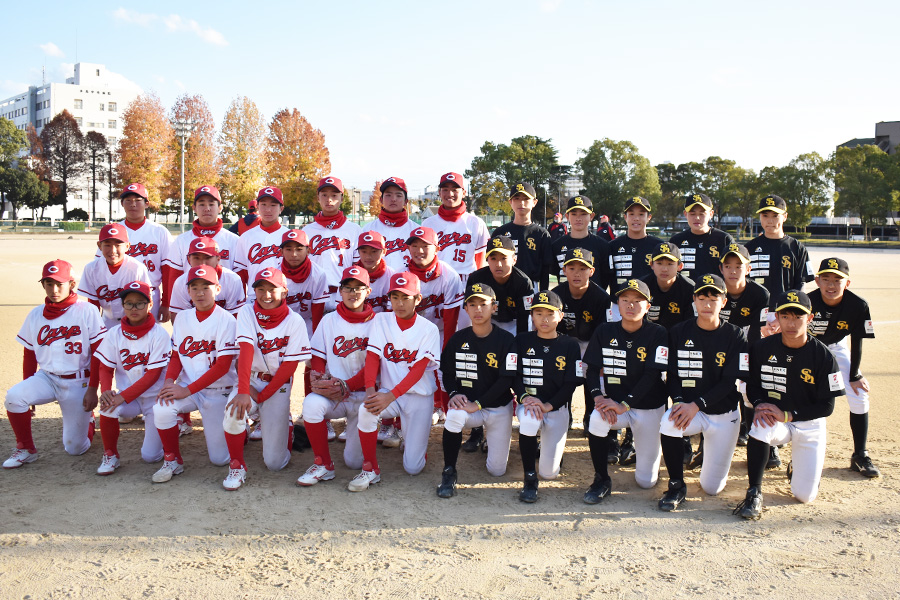 初の県外選手、女子選手を選考し大会に挑む（右はホークスジュニア）【写真：高橋幸司】