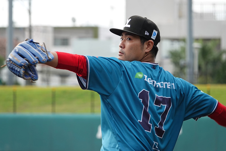 ジャパンウィンターリーグでプレーした内間拓馬【写真：木村竜也】