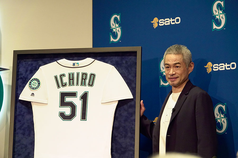 米殿堂入りの会見に臨んだイチロー氏【写真：川村虎大】