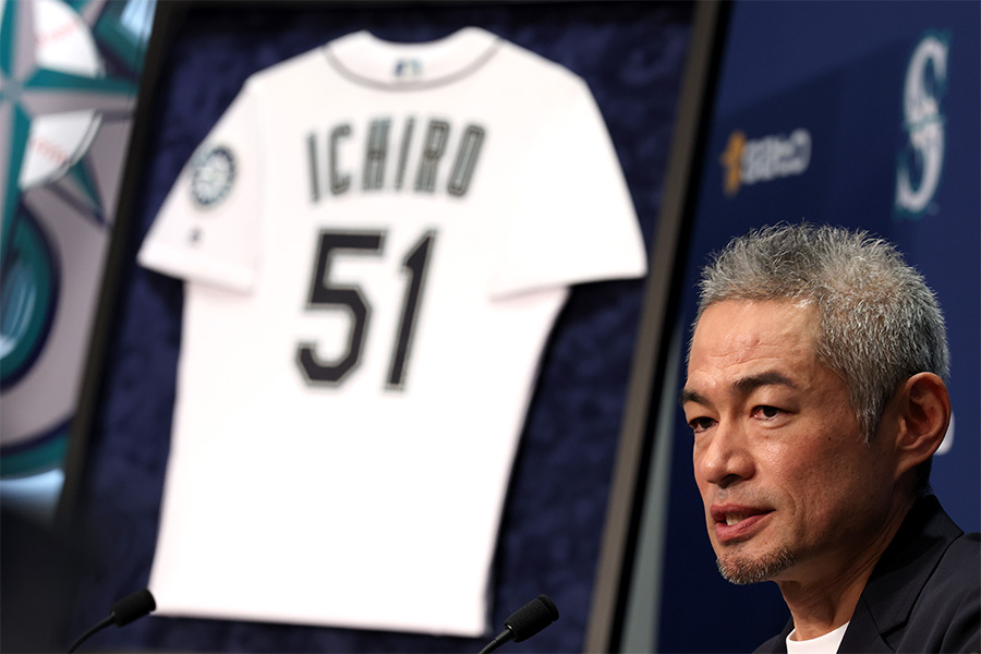 米殿堂入りの会見に臨んだイチロー氏【写真：Getty Images】