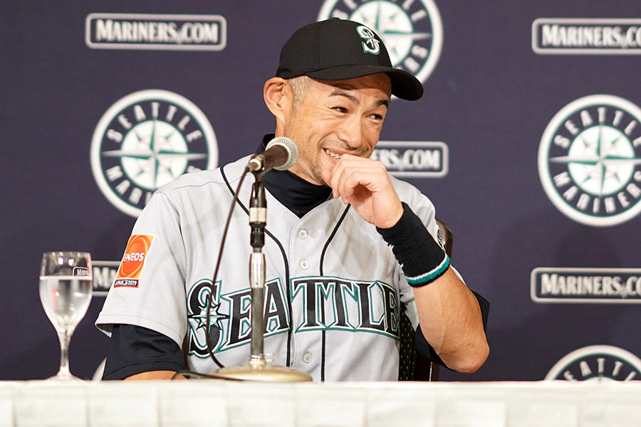 引退会見に臨んだイチロー氏【写真：Getty Images】