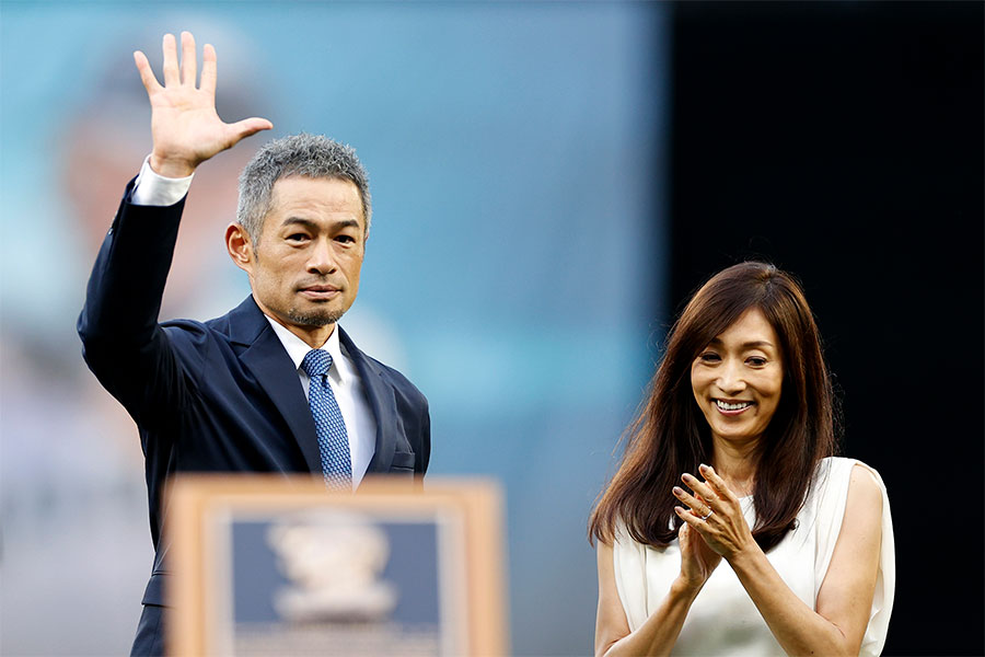 マリナーズ会長付特別補佐兼インストラクターのイチロー氏（左）と弓子夫人【写真：Getty Images】