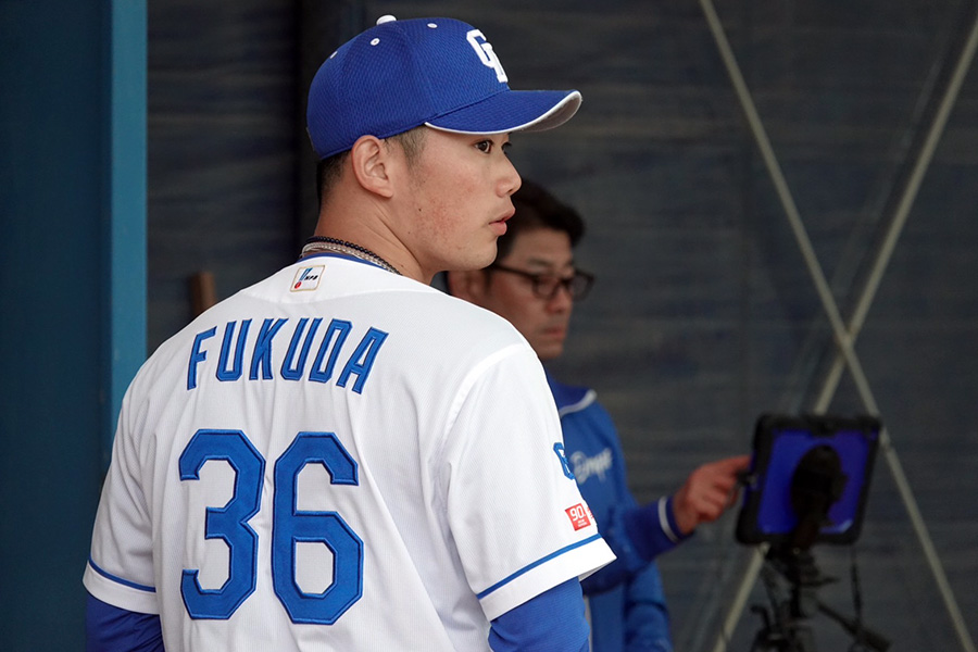 春季キャンプで投げ込む中日・福田幸之介【写真：木村竜也】