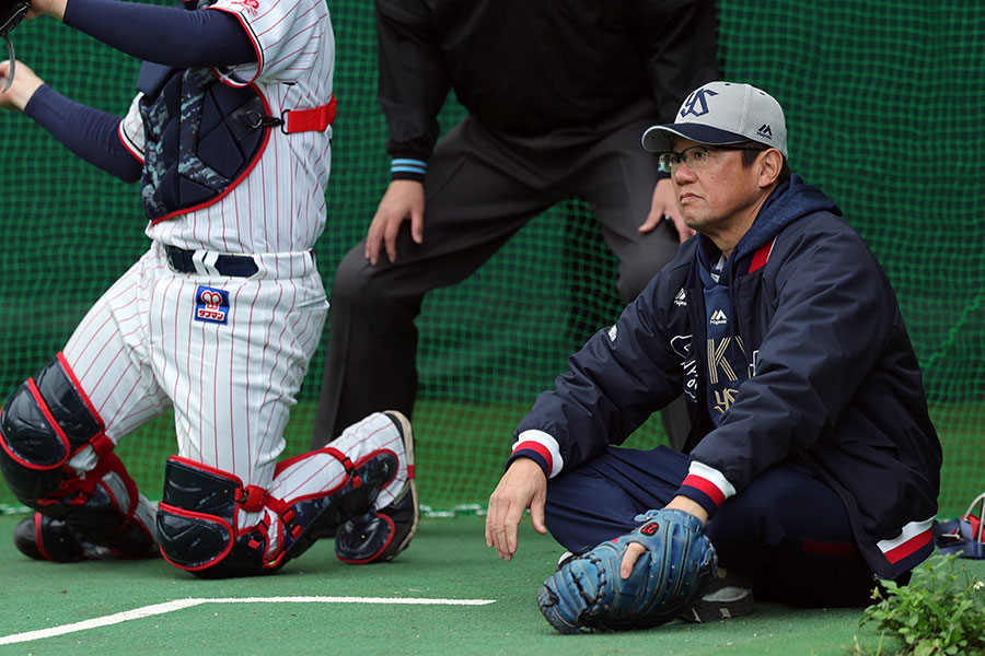 キャンプに訪れたヤクルトOB古田敦也氏【写真提供：産経新聞社】