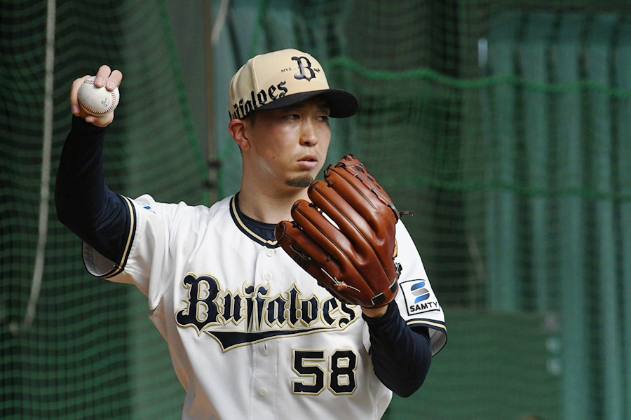 春季キャンプで投げ込むオリックス・井口和朋【写真：北野正樹】