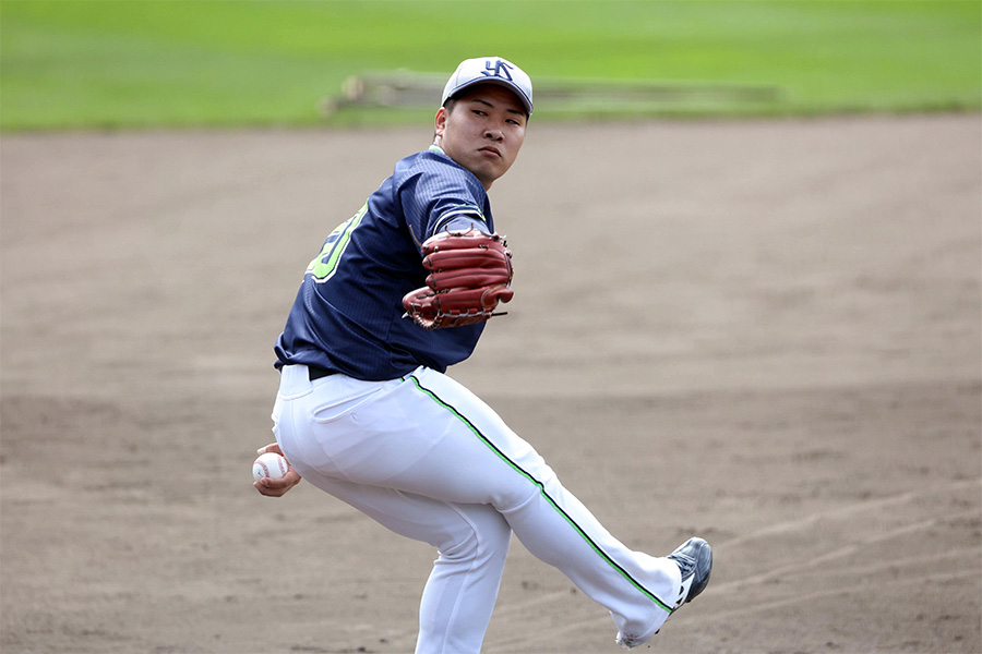 ヤクルト・荘司宏太【写真：栗木一考】