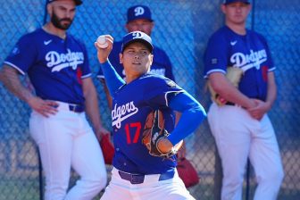 ルイスクルーズ　千葉ロッテマリーンズ　ユニフォーム ルイスクルーズ 千葉ロッテマリーンズ ユニフォーム