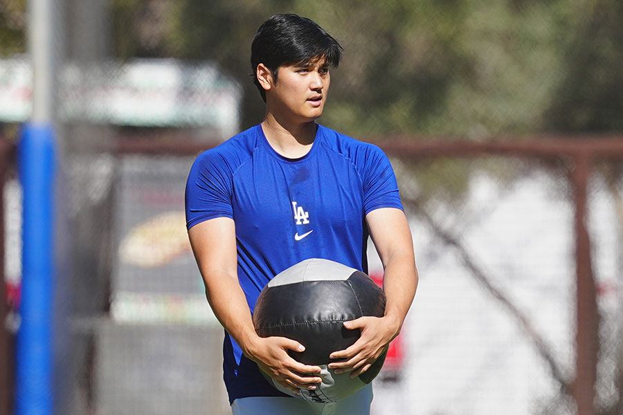 キャンプで練習するドジャース・大谷翔平【写真：荒川祐史】