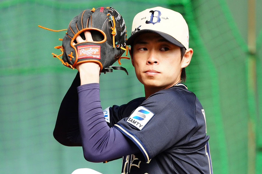 オリックス・山岡泰輔【写真：小林靖】