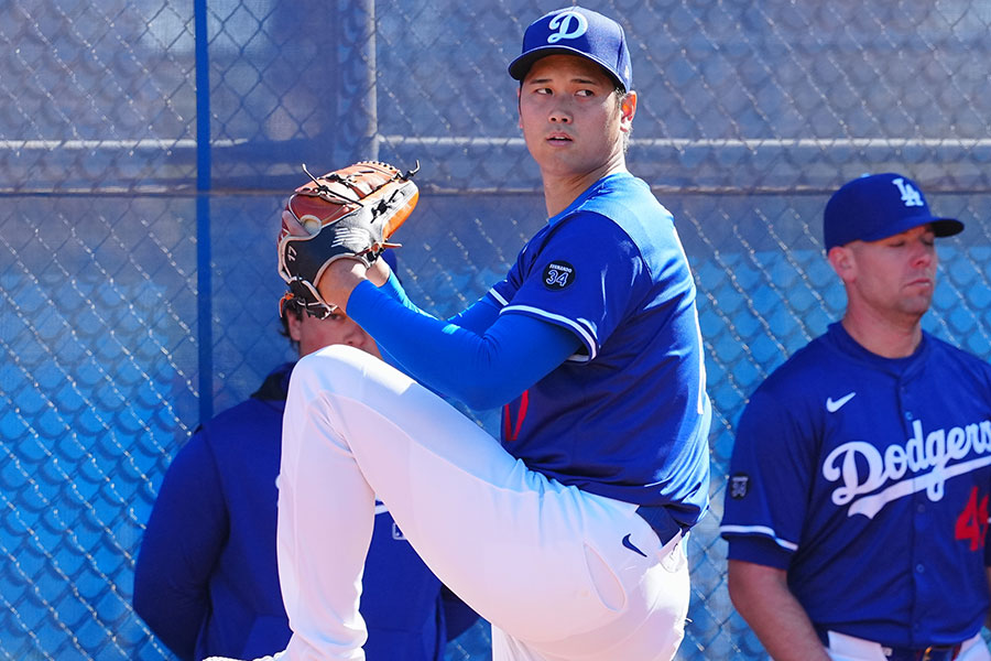 ブルペン入りしたドジャース・大谷翔平【写真：荒川祐史】