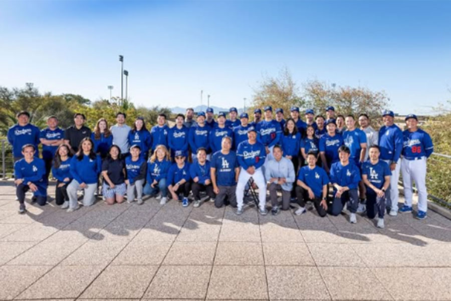 大谷翔平が公開した集合写真（画像はスクリーンショット）