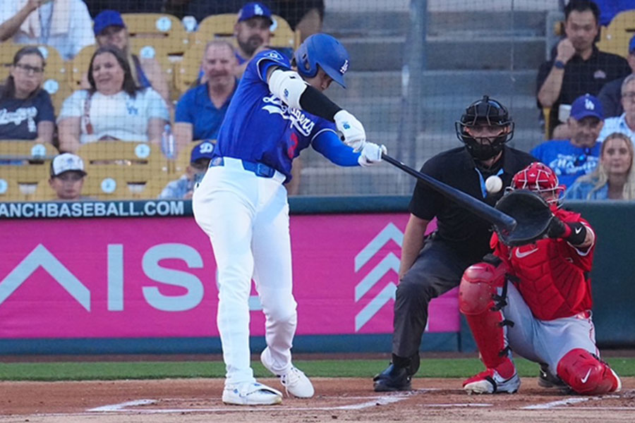 エンゼルス戦でOP戦1号を放ったドジャース・大谷翔平【写真：荒川祐史】