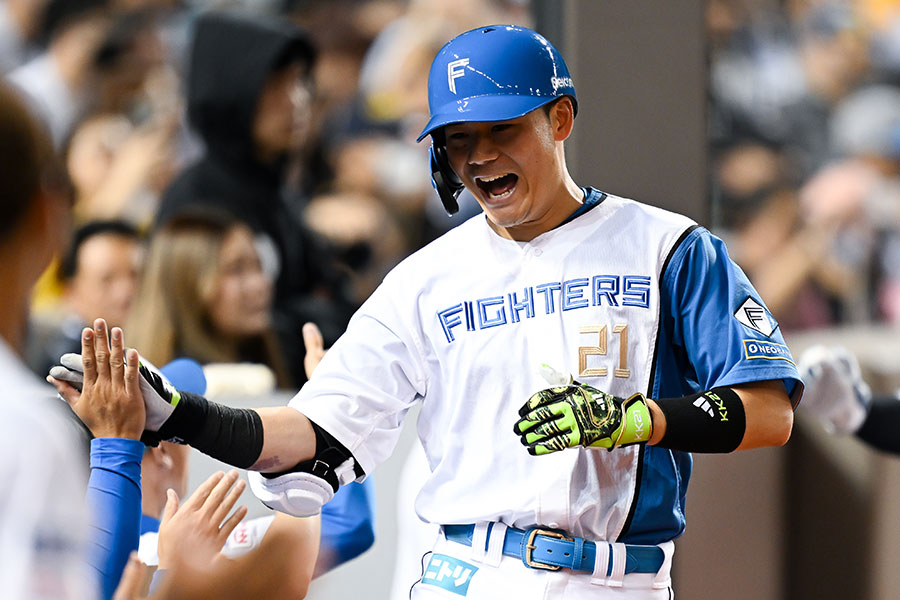 台湾で行われた中信兄弟戦でOP戦1号を放った日ハム・清宮幸太郎【写真：Getty Images】