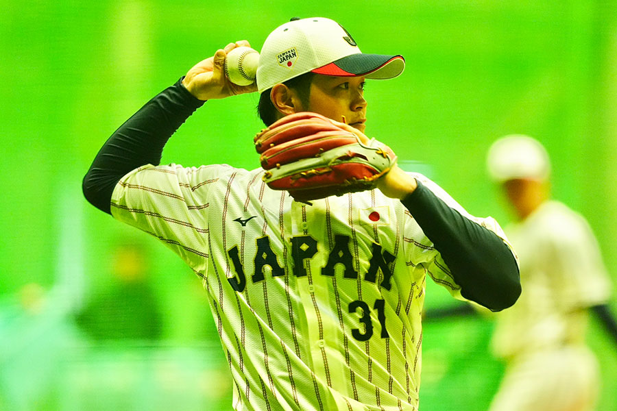 侍ジャパン合同練習で汗をながすオリックス・太田椋【写真：小林靖】