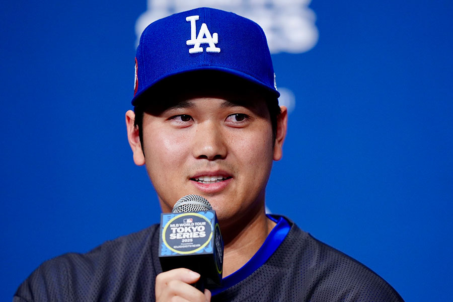 会見に臨んだドジャース・大谷翔平【写真：矢口亨】