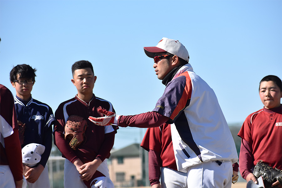 「明野五葉学園・協和・関城」を率いる古田部祐也監督【写真：高橋幸司】