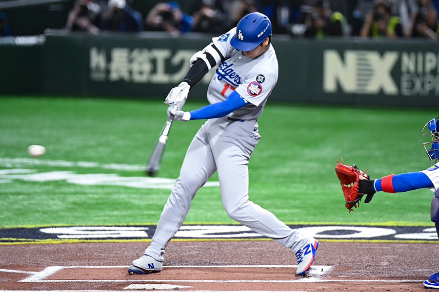 ニゴロに倒れたドジャース・大谷翔平【写真:THE ANSWER/中戸川知世】