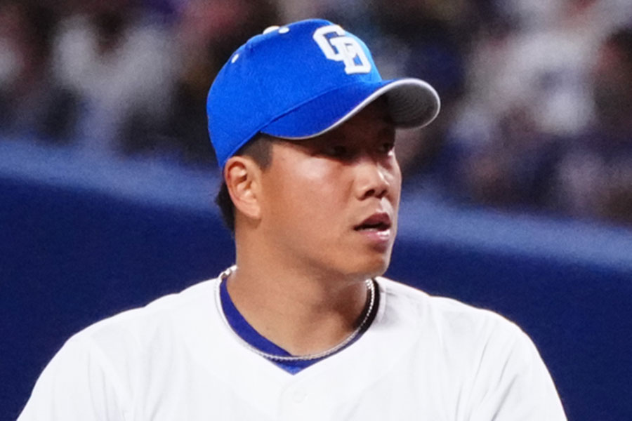 中日・柳裕也【写真：荒川祐史】