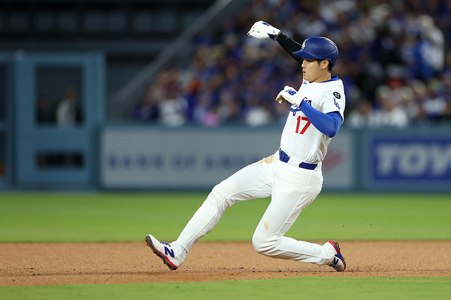 二盗を決めたドジャース・大谷翔平【写真：Getty Images】