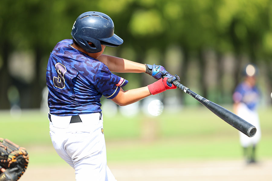 打撃の“体の開き”と目との関係性とは(写真はイメージ)