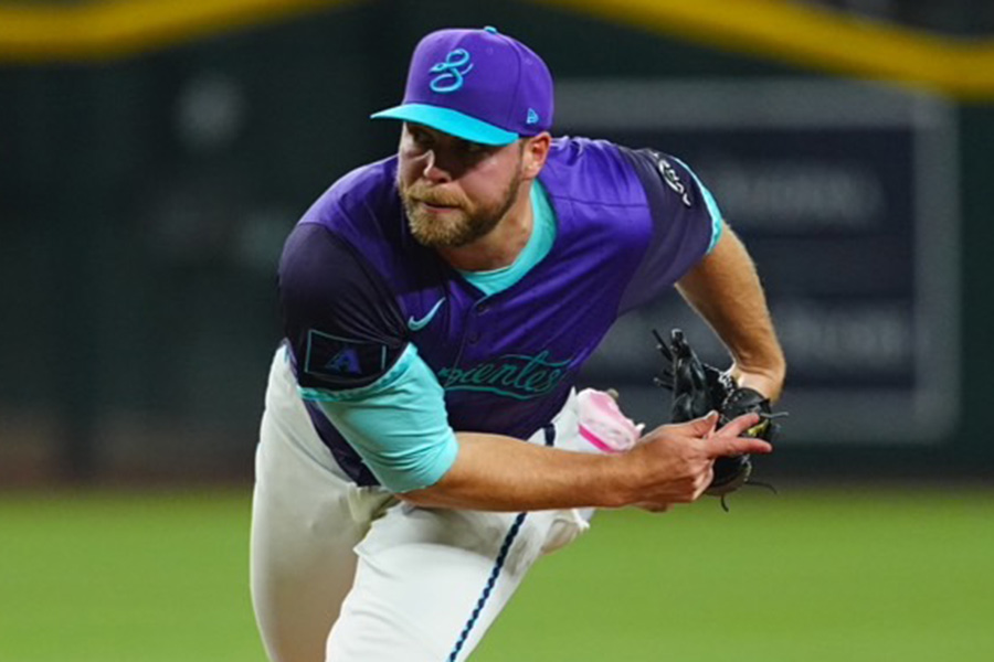 先発したダイヤモンドバックスのコービン・バーンズ【写真：荒川祐史】