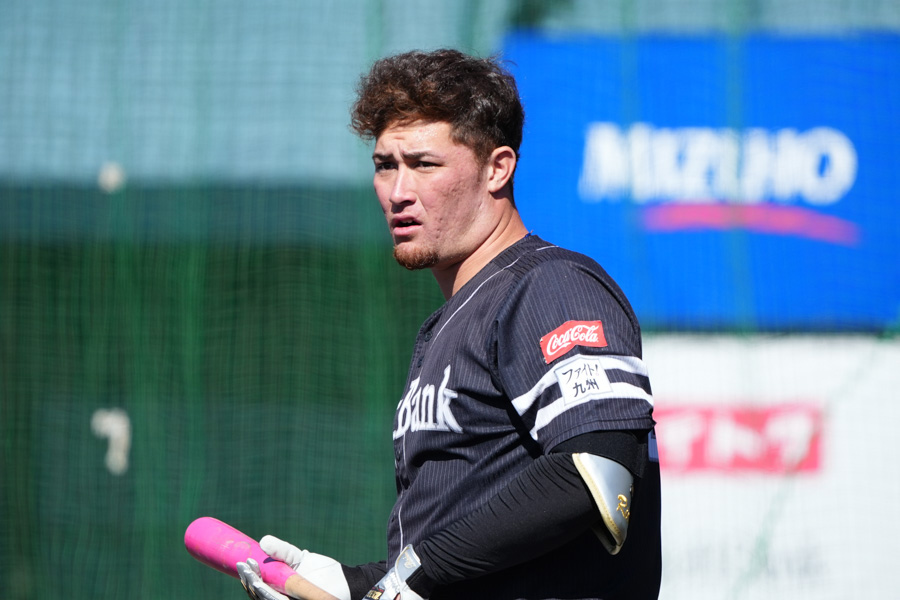 巨人へのトレードが発表されたソフトバンクのリチャード【写真：冨田成美】